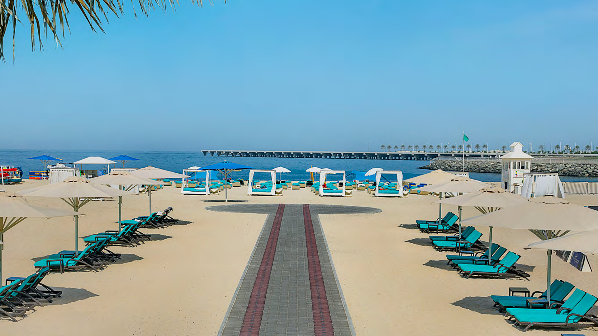 Habtoor Grand Residences is a 49-storey tower on the coast of the Dubai ...